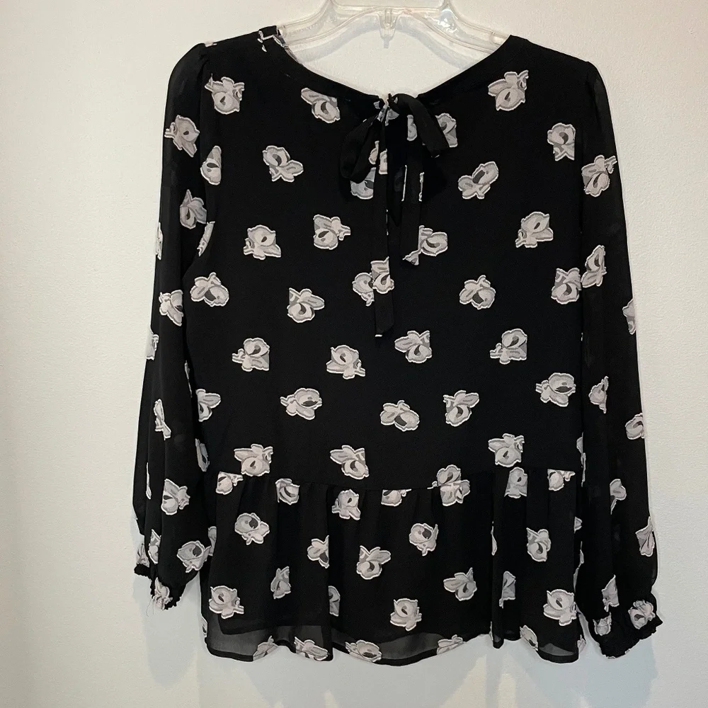 Loft Black and Off-White Ruffle-Bottom Top - PM - Picture 14 of 14